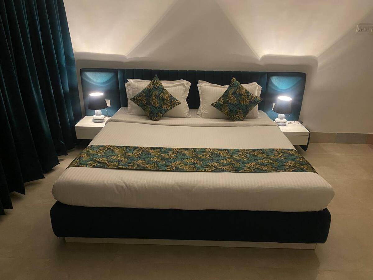 Handpicked Aashiyana-emerald Apartment